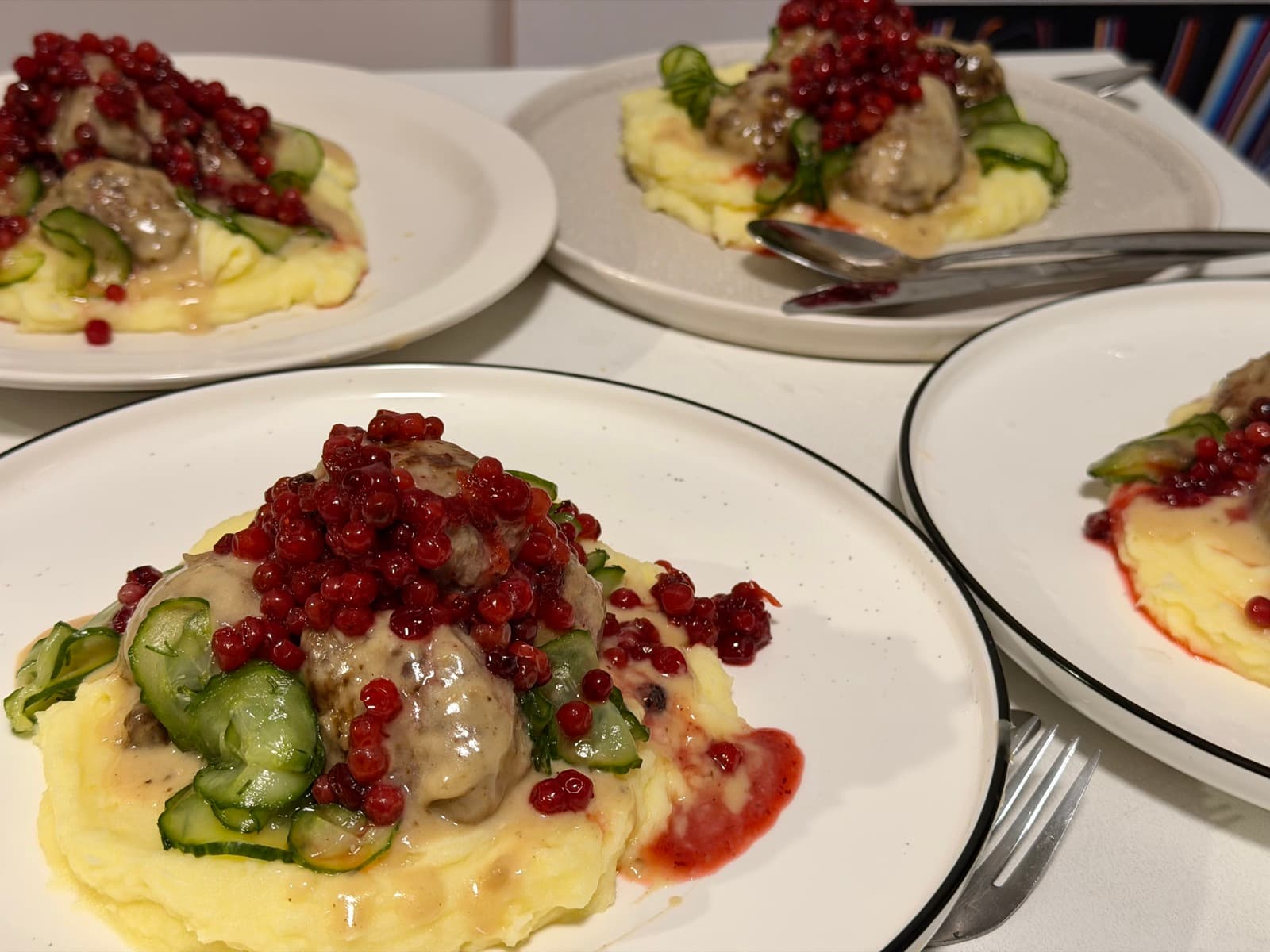 Swedish meatballs, the full plate